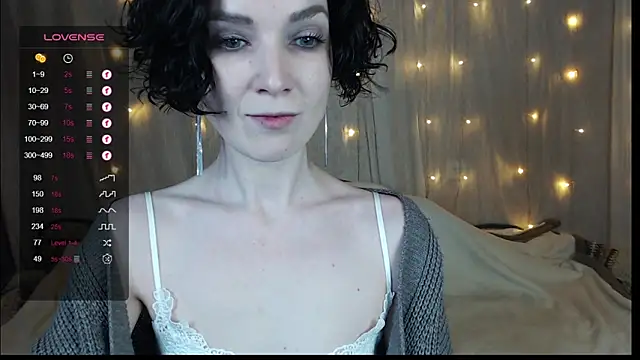 Snapshot of TinaWince chatting on January 12, 4:52 am TinaWince online show from January 12, 4:52 am