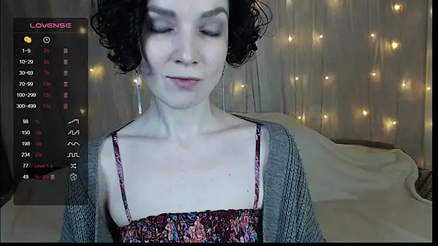 Snapshot of TinaWince chatting on January 17, 5:11 am TinaWince online show from January 17, 5:11 am