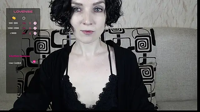 Snapshot of TinaWince chatting on January 31, 5:40 am TinaWince online show from January 31, 5:40 am