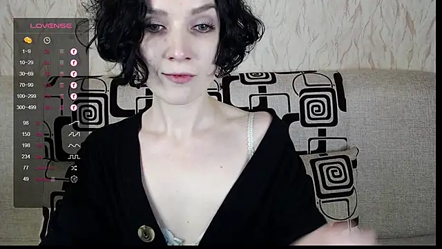 Snapshot of TinaWince chatting on February 2, 8:57 am TinaWince online show from February 2, 8:57 am