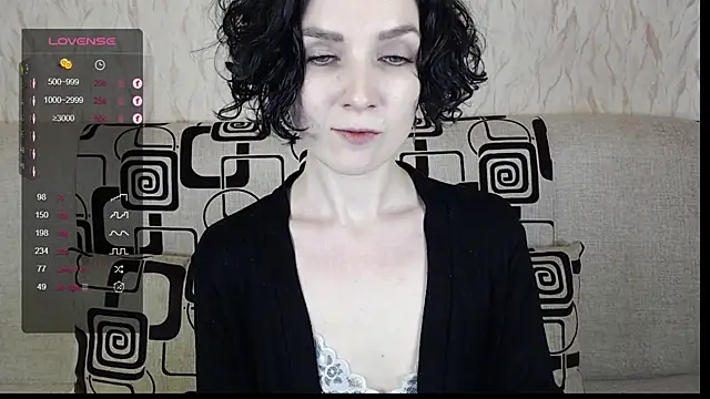 Snapshot of TinaWince chatting on February 5, 8:32 am TinaWince online show from February 5, 8:32 am