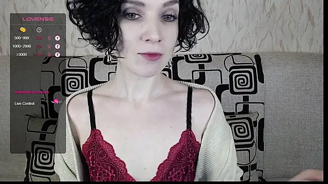 Snapshot of TinaWince chatting on February 8, 5:40 am TinaWince online show from February 8, 5:40 am