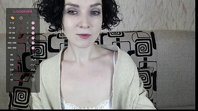 Snapshot of TinaWince chatting on February 9, 5:40 am TinaWince online show from February 9, 5:40 am