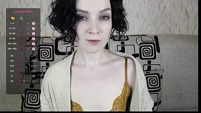 Snapshot of TinaWince chatting on February 12, 5:37 am TinaWince online show from February 12, 5:37 am