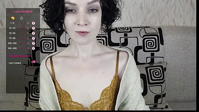 Snapshot of TinaWince chatting on February 12, 8:38 am TinaWince online show from February 12, 8:38 am