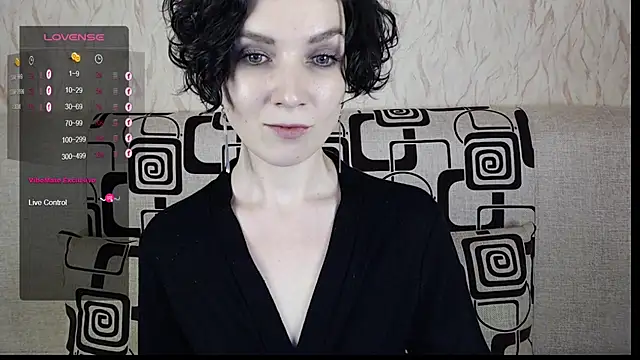 Snapshot of TinaWince chatting on February 23, 9:00 am TinaWince online show from February 23, 9:00 am