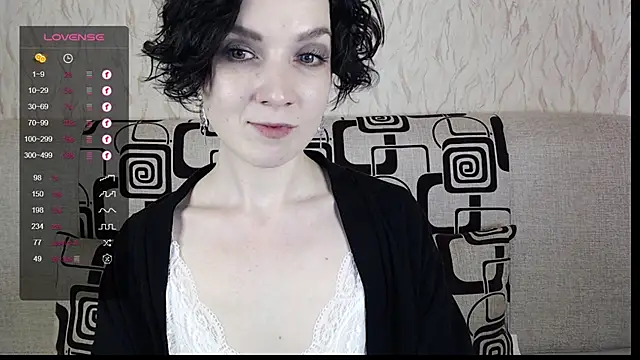 Snapshot of TinaWince chatting on February 26, 8:59 am TinaWince online show from February 26, 8:59 am