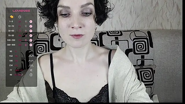 Snapshot of TinaWince chatting on March 6, 5:46 am TinaWince online show from March 6, 5:46 am