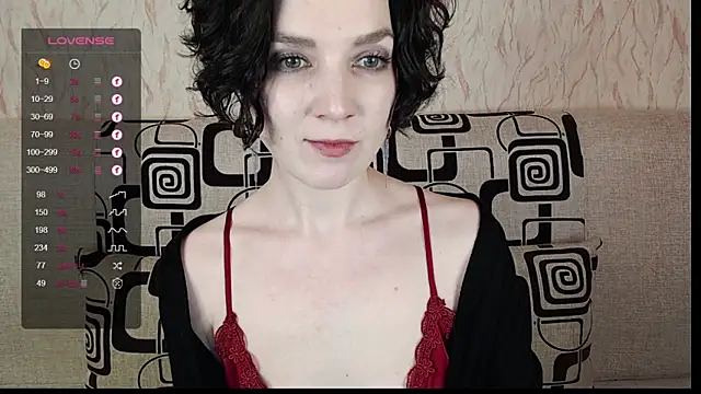 Snapshot of TinaWince chatting on March 21, 9:45 am TinaWince online show from March 21, 9:45 am