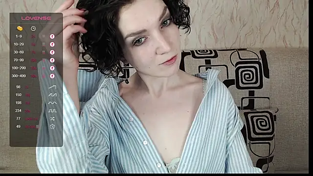 Snapshot of TinaWince chatting on March 23, 5:43 am TinaWince online show from March 23, 5:43 am