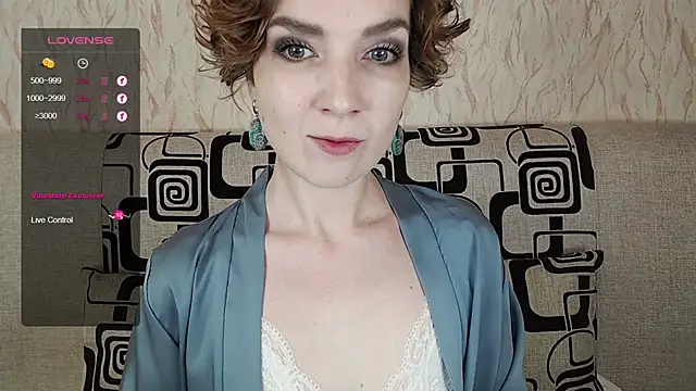 Snapshot of TinaWince chatting on October 16, 4:46 am TinaWince online show from October 16, 4:46 am