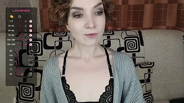 Snapshot of TinaWince chatting on November 13, 4:44 am TinaWince online show from November 13, 4:44 am