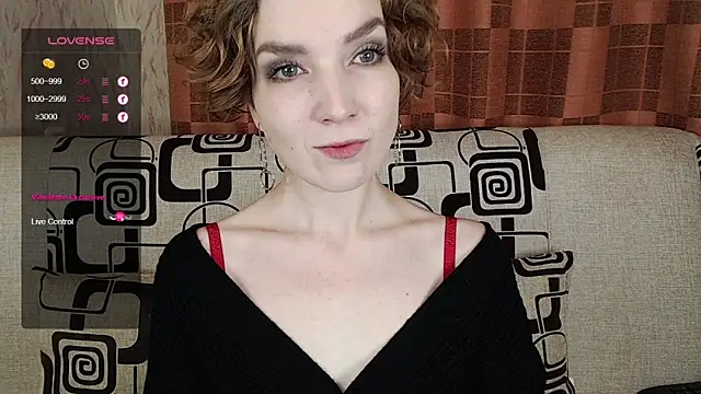 Snapshot of TinaWince chatting on November 20, 4:45 am TinaWince online show from November 20, 4:45 am