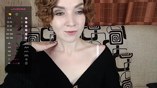 Snapshot of TinaWince chatting on November 29, 4:48 am TinaWince online show from November 29, 4:48 am