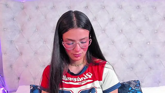 Snapshot of dafne_bss chatting on July 9, 3:54 am dafne bss online show from July 9, 3:54 am