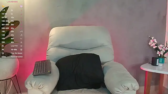 Valentinoford online show from February 28, 3:15 am