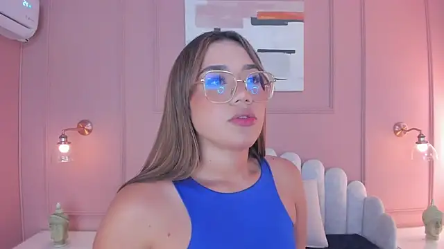 Snapshot of mara_brooks chatting on December 17, 6:20 pm mara brooks online show from December 17, 6:20 pm