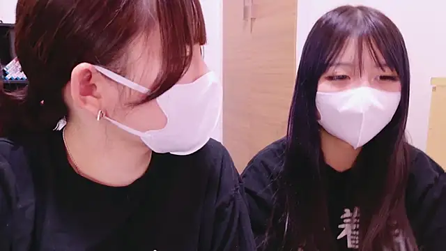 Snapshot of senachinnn chatting on January 27, 5:58 am senachinnn online show from January 27, 5:58 am