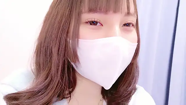 Snapshot of senachinnn chatting on March 14, 2:42 am senachinnn online show from March 14, 2:42 am