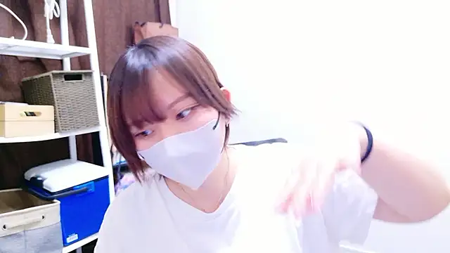 Snapshot of senachinnn chatting on December 18, 6:08 am senachinnn online show from December 18, 6:08 am