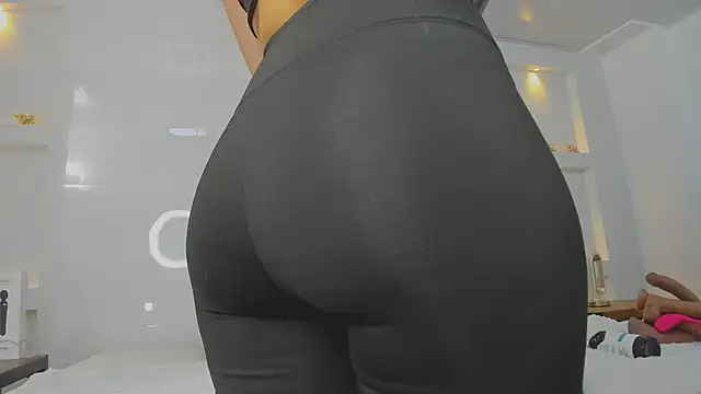 Dalia-Prada online show from February 28, 4:35 am