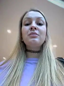 Teya moon  online show from December 25, 9:45 am