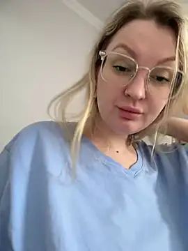Teya moon  online show from February 7, 9:47 am