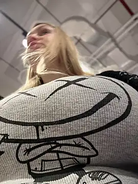 Teya moon  online show from February 23, 12:37 pm