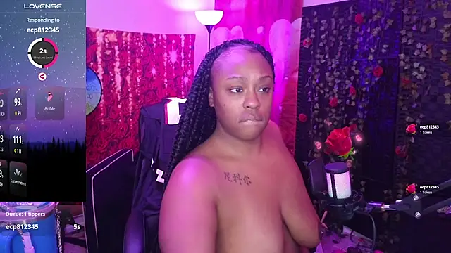 Snapshot of cheriserozequeen chatting on October 26, 5:19 pm cheriserozequeen online show from October 26, 5:19 pm