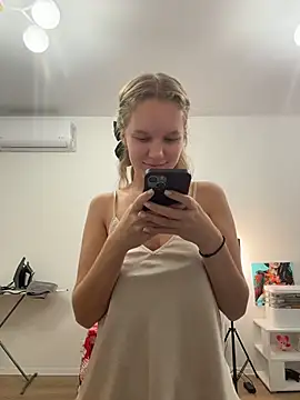 Snapshot of Ketitull chatting on December 16, 5:18 pm Ketitull online show from December 16, 5:18 pm