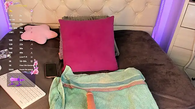 Snapshot of Chanttall_ chatting on March 11, 7:58 am Chanttall  online show from March 11, 7:58 am