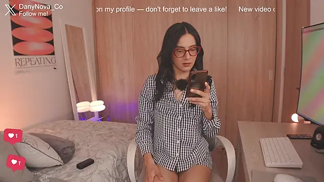 Snapshot of DanyNova_Co chatting on June 29, 9:04 pm DanyNova Co online show from June 29, 9:04 pm