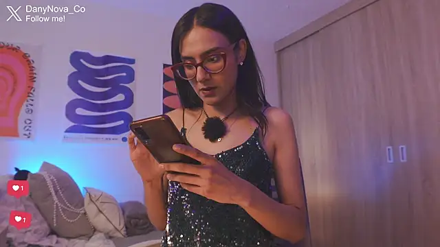 Snapshot of DanyNova_Co chatting on July 8, 9:52 pm DanyNova Co online show from July 8, 9:52 pm