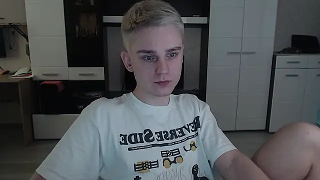 angryzan online show from February 18, 7:43 am