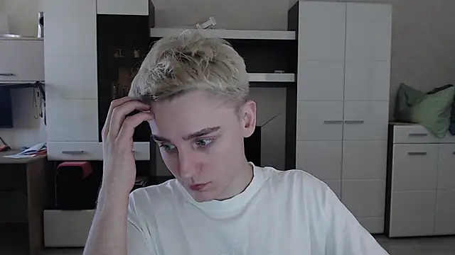 angryzan online show from March 10, 7:42 am