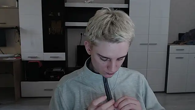 angryzan online show from March 14, 7:37 am