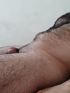 Snapshot of Hairyarabguy chatting on June 1, 4:52 pm Hairyarabguy online show from June 1, 4:52 pm