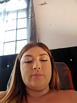 Snapshot of Sofia_Queen17 chatting on December 14, 4:09 pm Sofia Queen17 online show from December 14, 4:09 pm