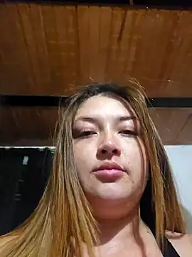 Snapshot of Sofia_Queen17 chatting on February 5, 10:19 am Sofia Queen17 online show from February 5, 10:19 am