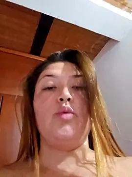 Snapshot of Sofia_Queen17 chatting on March 6, 1:35 pm Sofia Queen17 online show from March 6, 1:35 pm