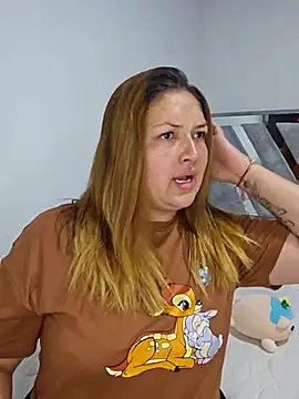 Snapshot of Sofia_Queen17 chatting on September 20, 3:29 am Sofia Queen17 online show from September 20, 3:29 am