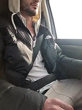 Snapshot of Zeefy chatting on February 10, 8:31 am Zeefy online show from February 10, 8:31 am