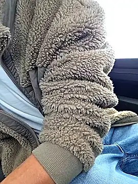 Snapshot of Zeefy chatting on October 8, 9:07 am Zeefy online show from October 8, 9:07 am