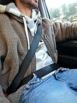 Snapshot of Zeefy chatting on October 23, 6:34 am Zeefy online show from October 23, 6:34 am