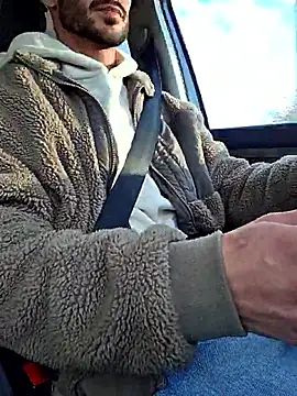 Snapshot of Zeefy chatting on November 1, 7:21 am Zeefy online show from November 1, 7:21 am