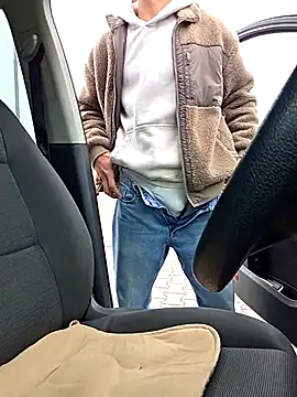 Snapshot of Zeefy chatting on November 5, 8:25 am Zeefy online show from November 5, 8:25 am