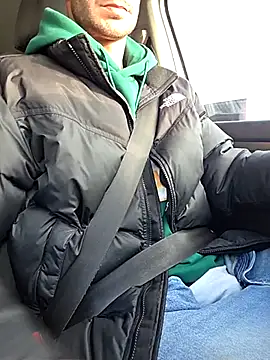 Snapshot of Zeefy chatting on November 9, 7:50 am Zeefy online show from November 9, 7:50 am