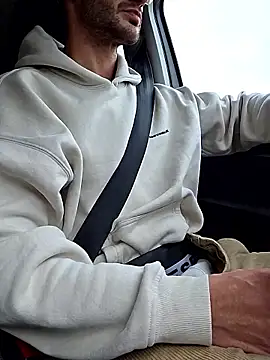 Snapshot of Zeefy chatting on November 13, 8:02 am Zeefy online show from November 13, 8:02 am