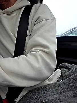 Snapshot of Zeefy chatting on November 16, 8:09 am Zeefy online show from November 16, 8:09 am