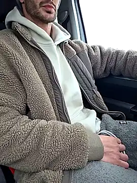 Zeefy online show from March 29, 9:09 am